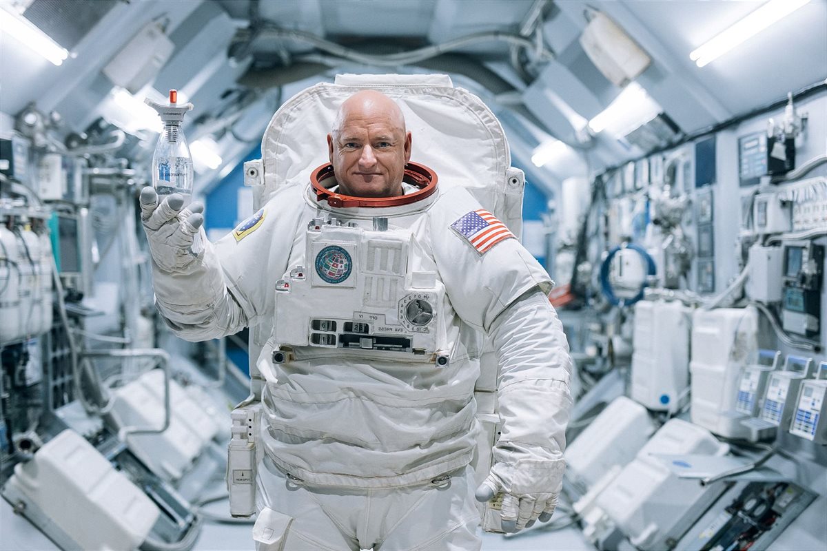 US Astronaut Scott Kelly mit SodaStreamME