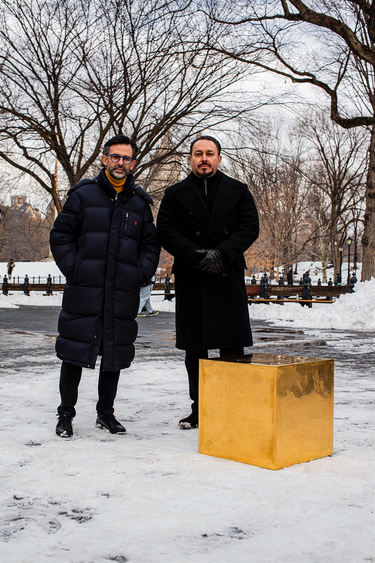 Bild 1: Niclas Castello und Klemens Hallmann bei der Enthüllung des Castello Cube im Central Park 